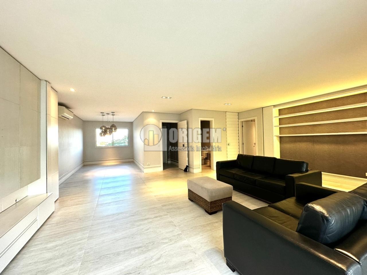 Apartamento para locacao no Agua Verde em Curitiba com 313,43m² por R$ 14.000,00