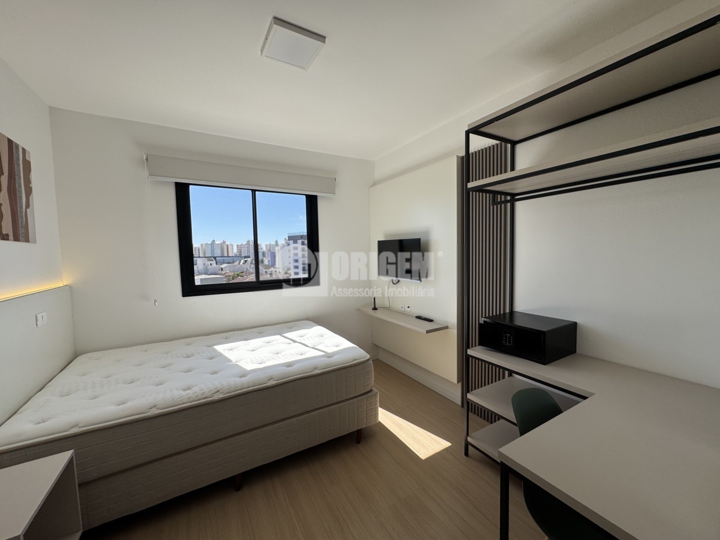 Studio para locacao no Novo Mundo em Curitiba com 30m² por R$ 2.111,11
