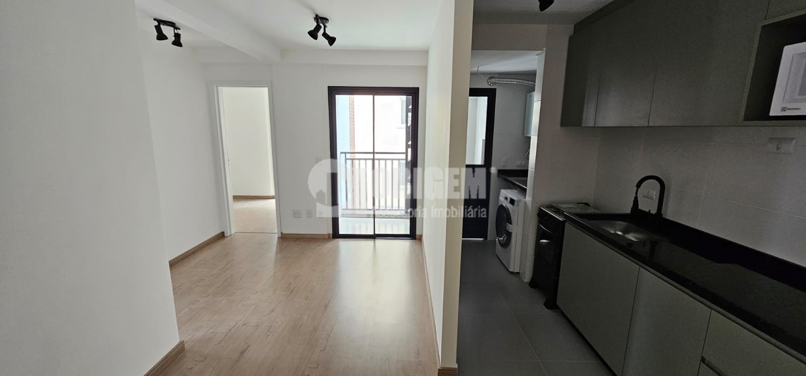 Apartamento para locacao no Santa Quiteria em Curitiba com 76,65m² por R$ 2.900,00