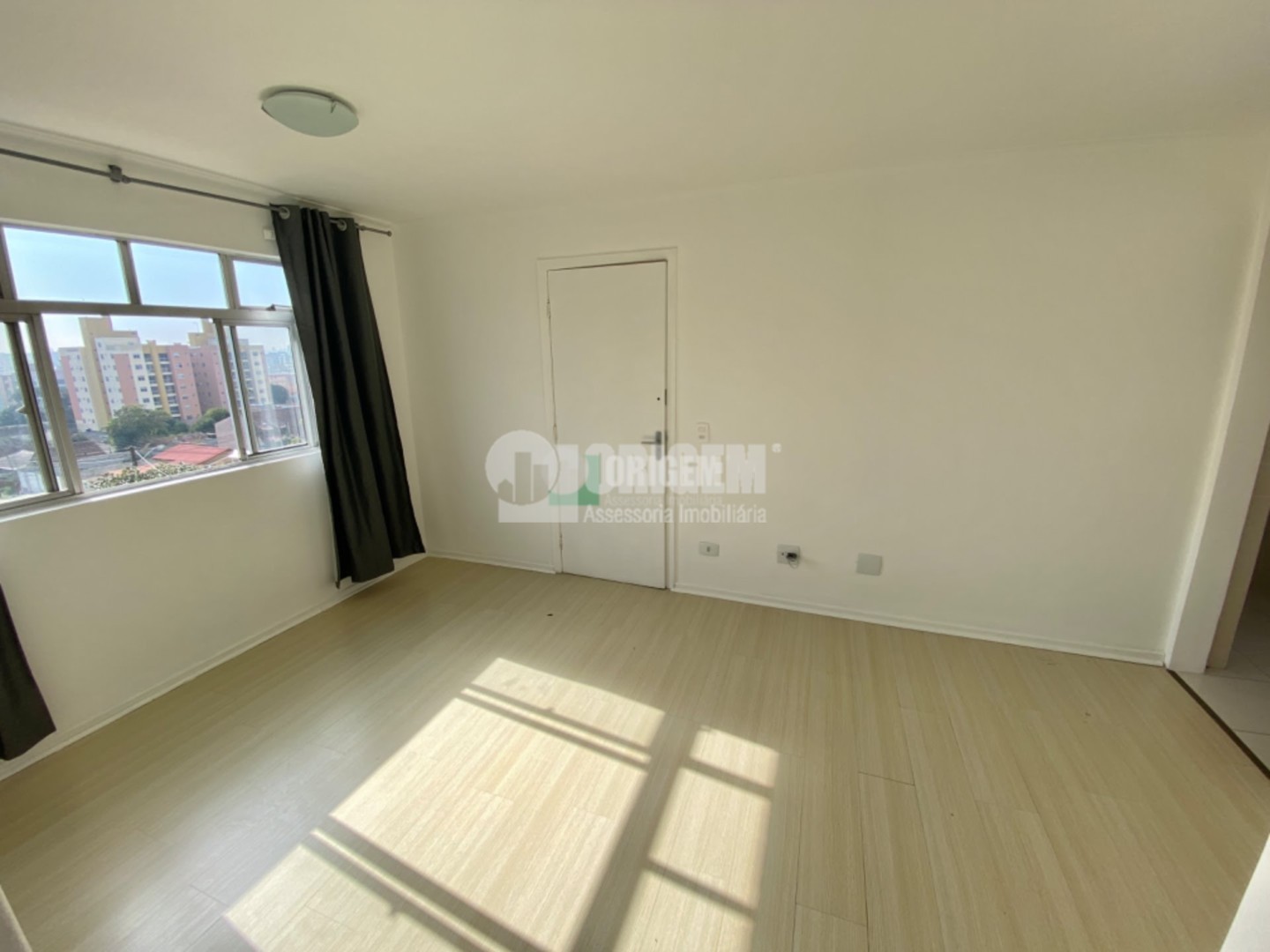 Apartamento para locacao no Agua Verde em Curitiba com 71,61m² por R$ 2.300,00