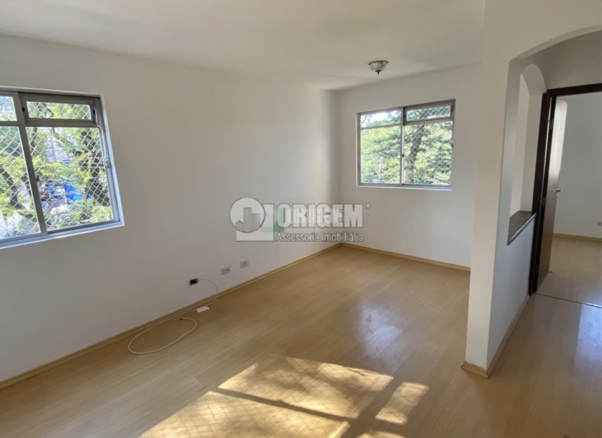 Apartamento para locacao no Agua Verde em Curitiba com 36,27m² por R$ 1.950,00