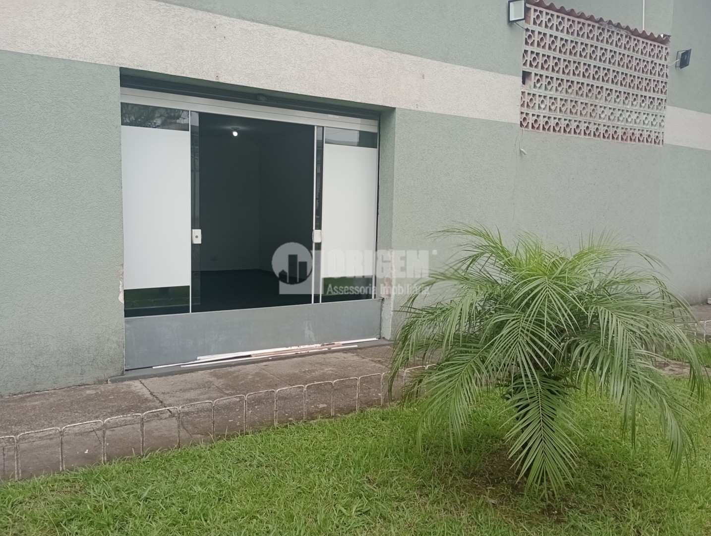 Loja para venda no Boqueirao em Curitiba com 69,12m² por R$ 210.000,00