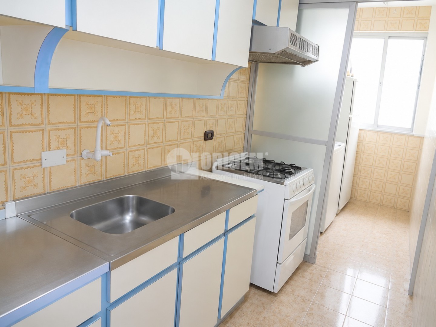Apartamento para locacao no Cristo Rei em Curitiba com 54m² por R$ 2.000,00