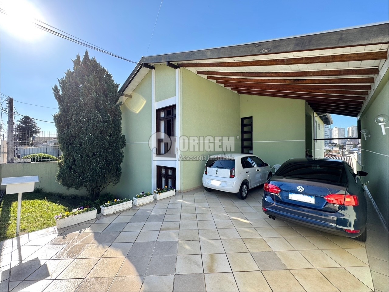 Casa para locacao no Jardim Botanico em Curitiba com 333,5m² por R$ 3.500,00