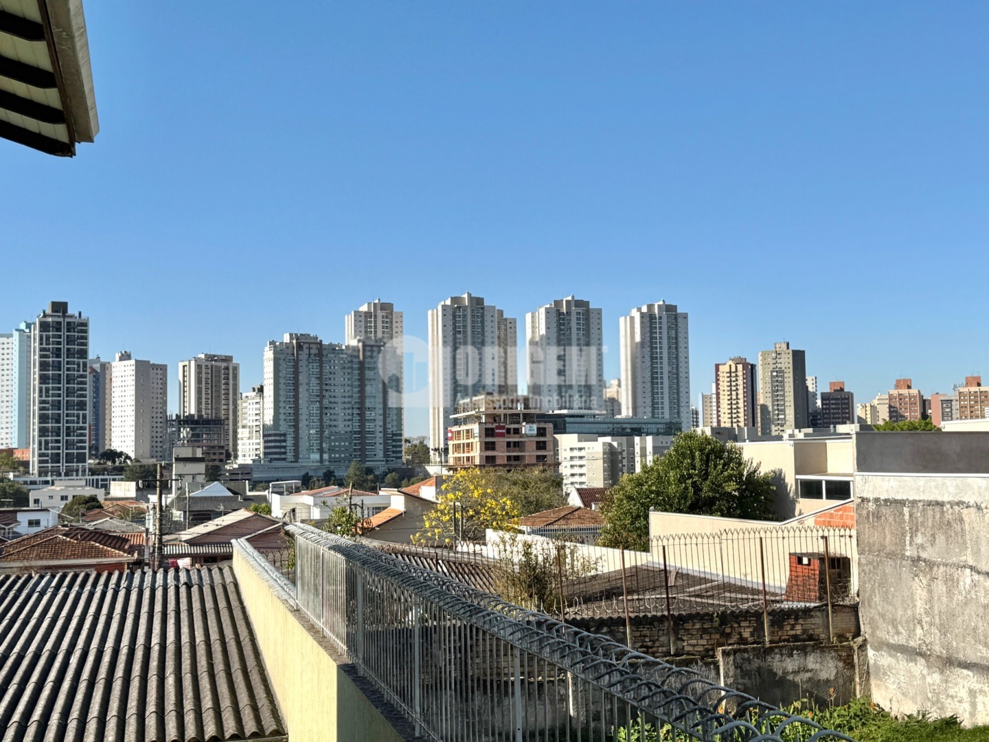 Casa para locacao no Jardim Botanico em Curitiba com 333,5m² por R$ 3.500,00