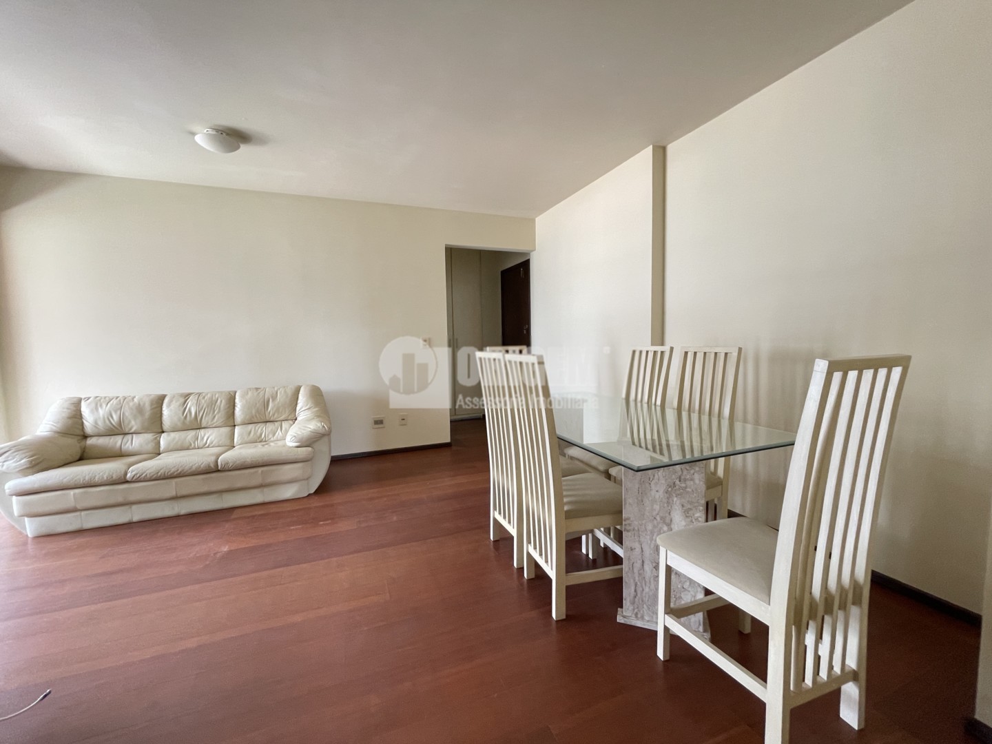 Apartamento para locacao no Agua Verde em Curitiba com 86m² por R$ 3.300,00