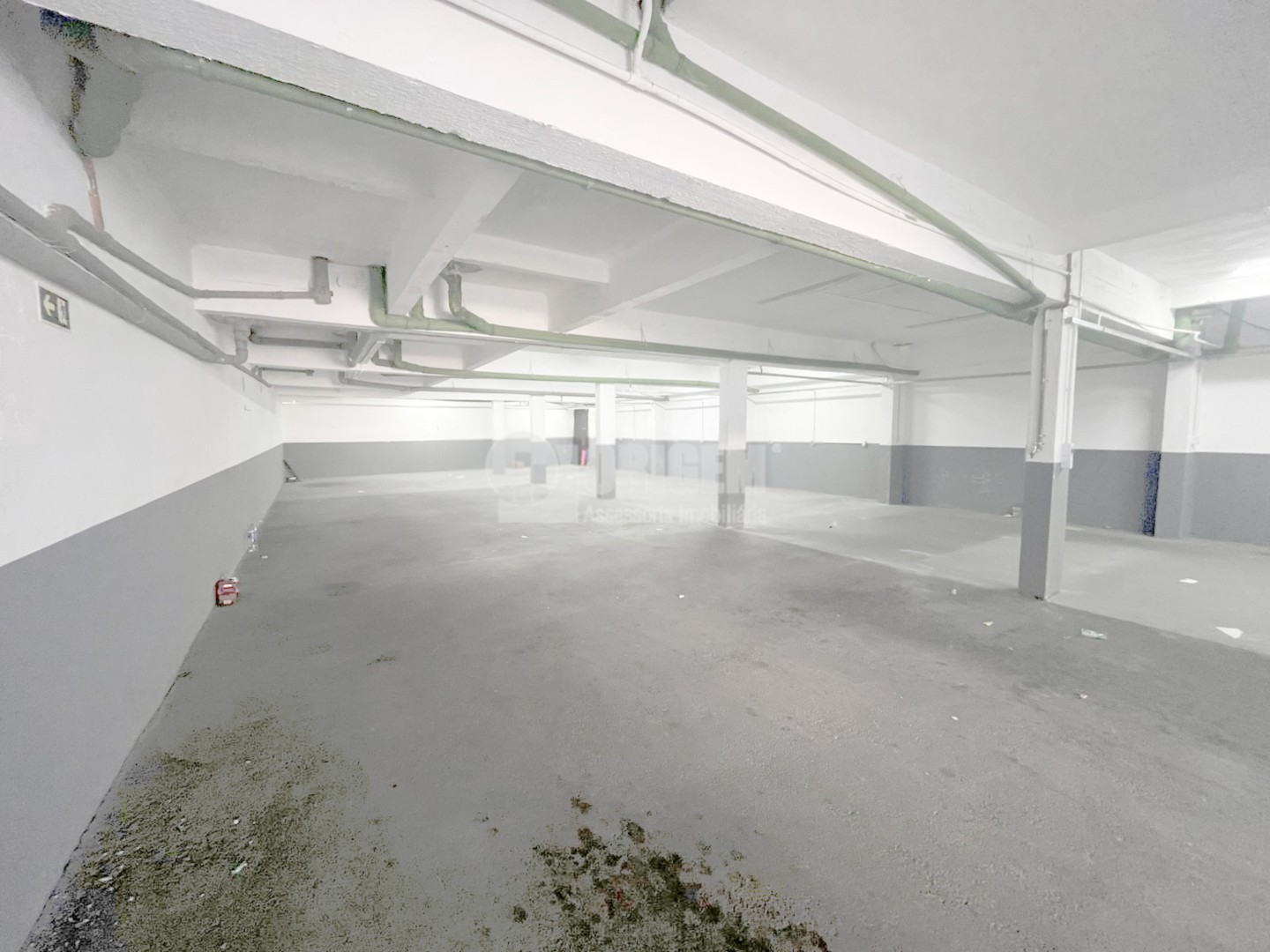 Estacionamento para locacao no Agua Verde em Curitiba com 210m² por R$ 2.700,00