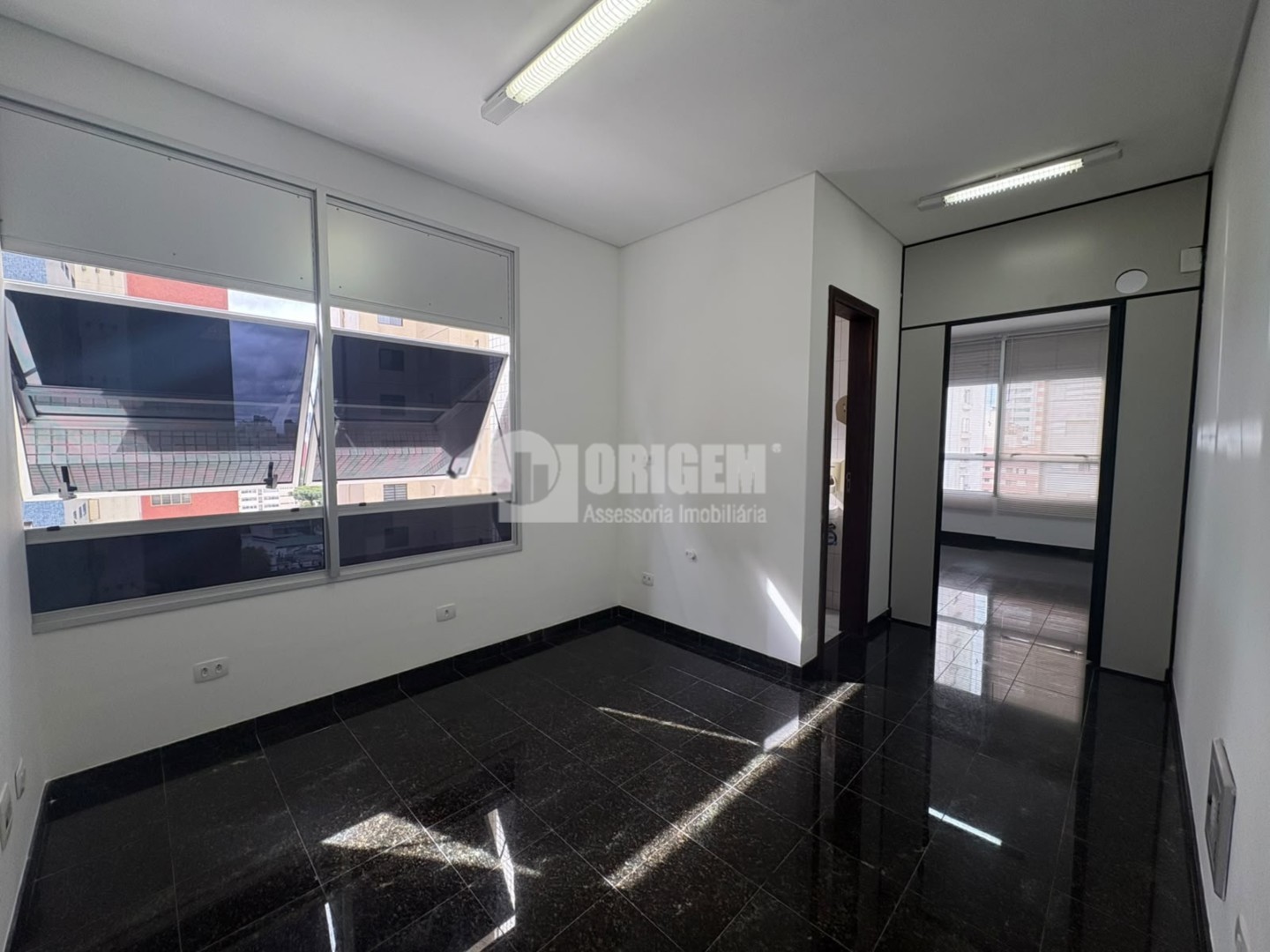 Cjto Comercial/sala para locacao no Batel em Curitiba com 38m² por R$ 1.666,67