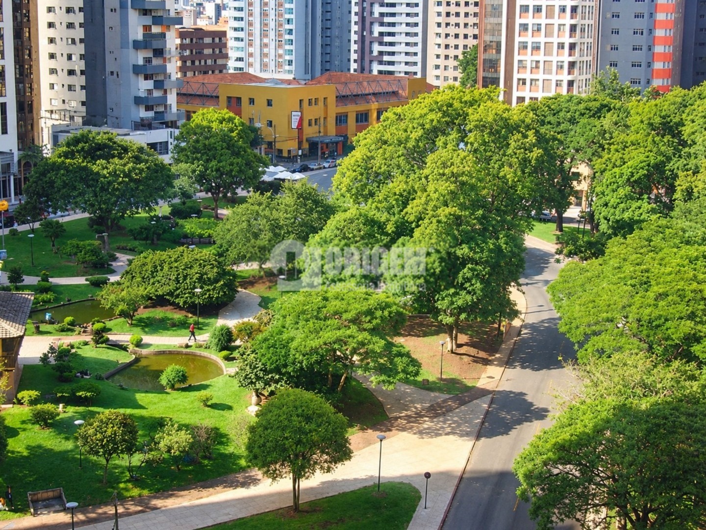 Apartamento para venda no Agua Verde em Curitiba com 205m² por R$ 1.300.000,00