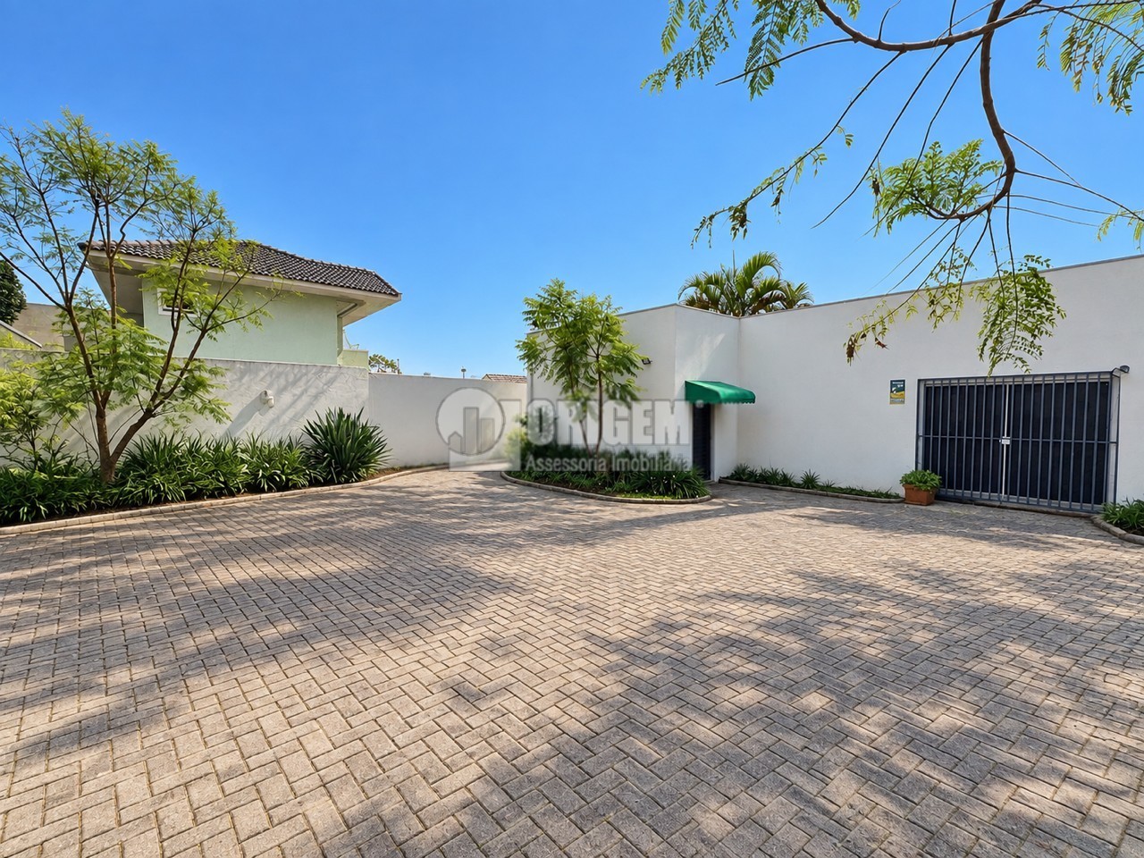 Casa Comercial para locacao no Reboucas em Curitiba com 285m² por R$ 13.500,00