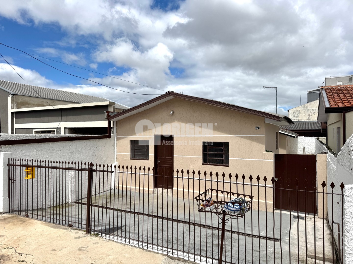 Casa para locacao no Capao da Imbuia em Curitiba com 75m² por R$ 3.111,11