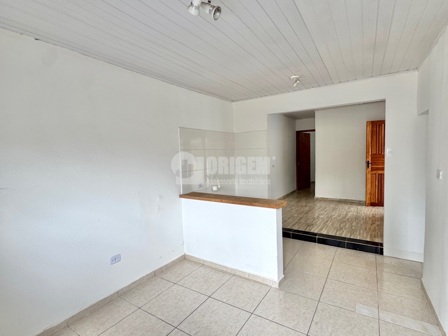 Casa para locacao no Capao da Imbuia em Curitiba com 75m² por R$ 3.111,11