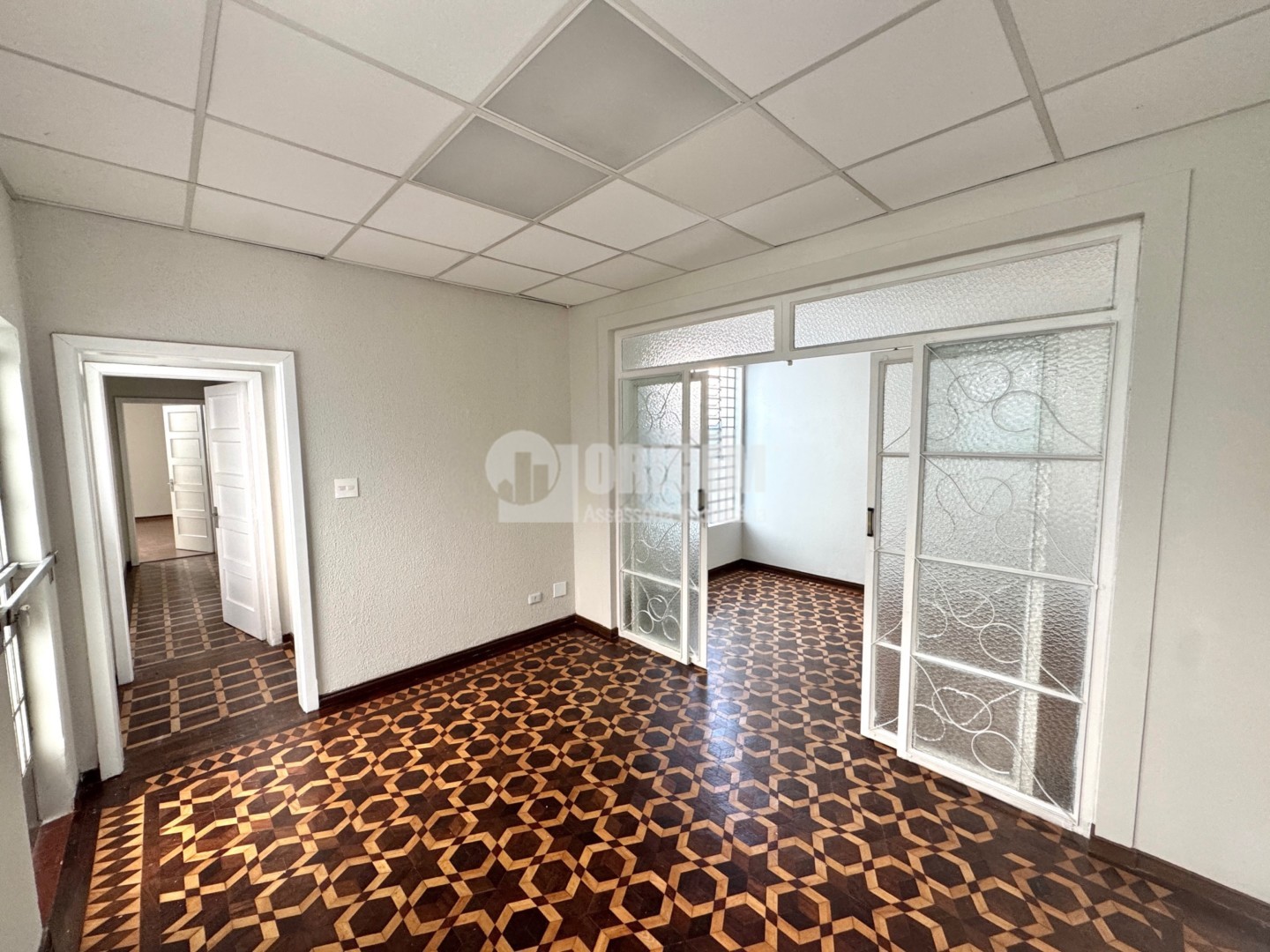 Casa Comercial para locacao no Merces em Curitiba com 506m² por R$ 7.777,77