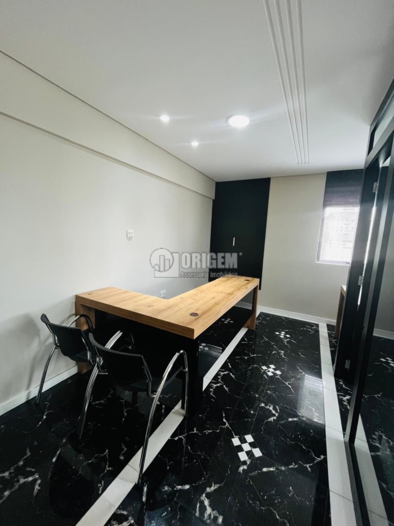 Cjto Comercial/sala para locacao no Agua Verde em Curitiba com 56m² por R$ 3.000,00