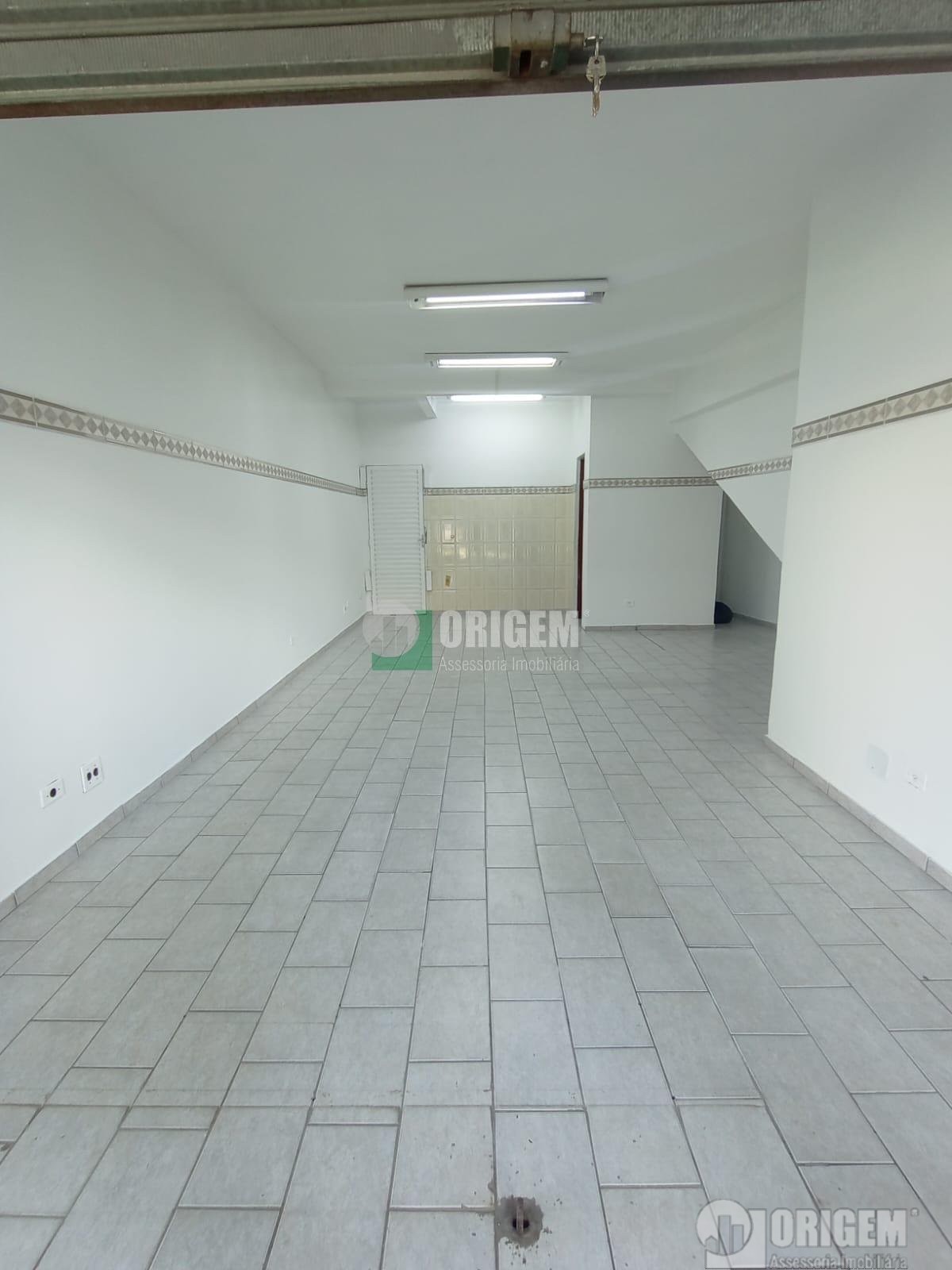 Loja para locacao no Agua Verde em Curitiba com 38m² por R$ 1.722,22