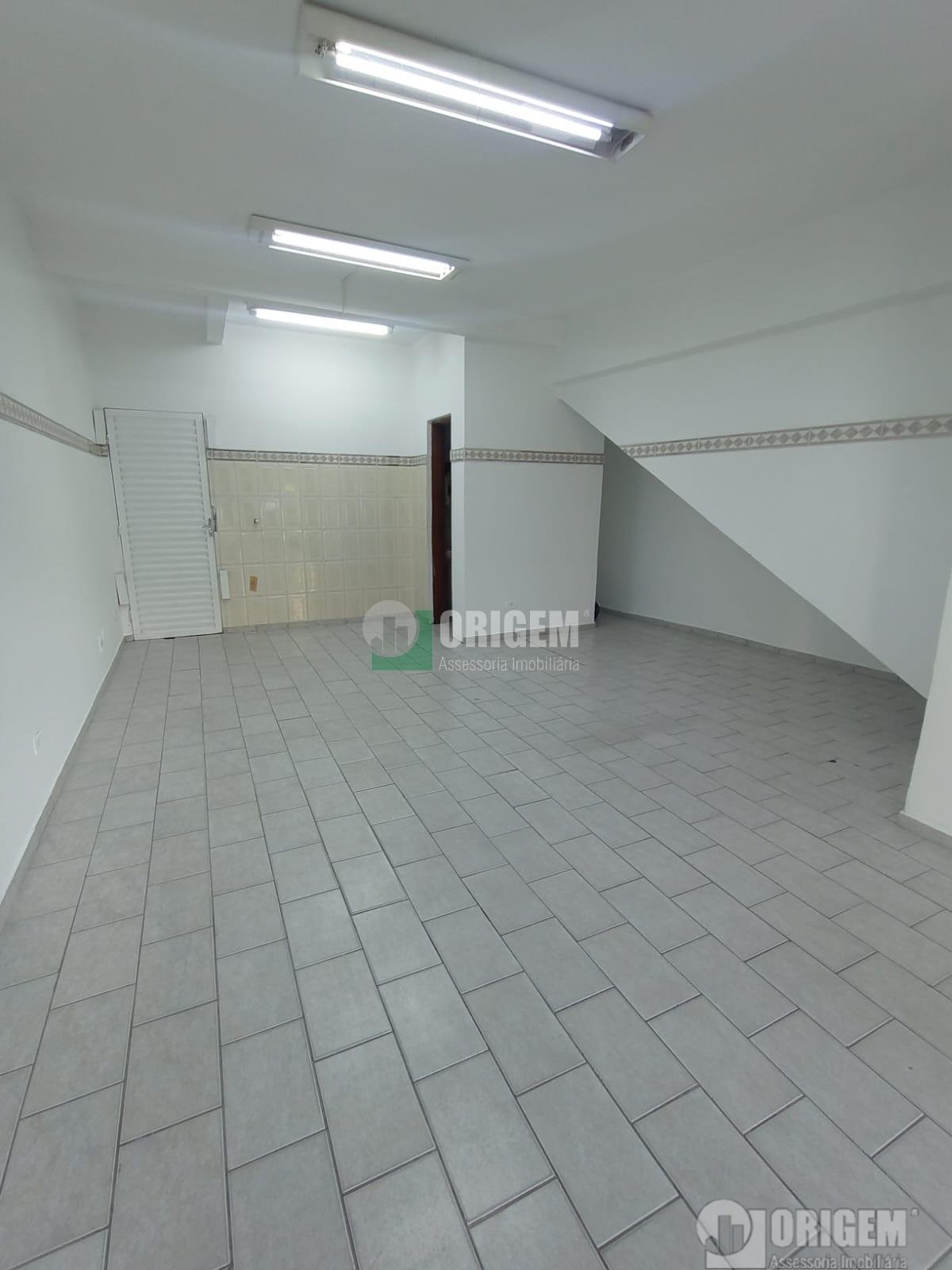 Loja para locacao no Agua Verde em Curitiba com 38m² por R$ 1.722,22