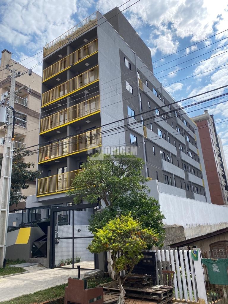 Studio para locacao no Novo Mundo em Curitiba com 30m² por R$ 1.655,56
