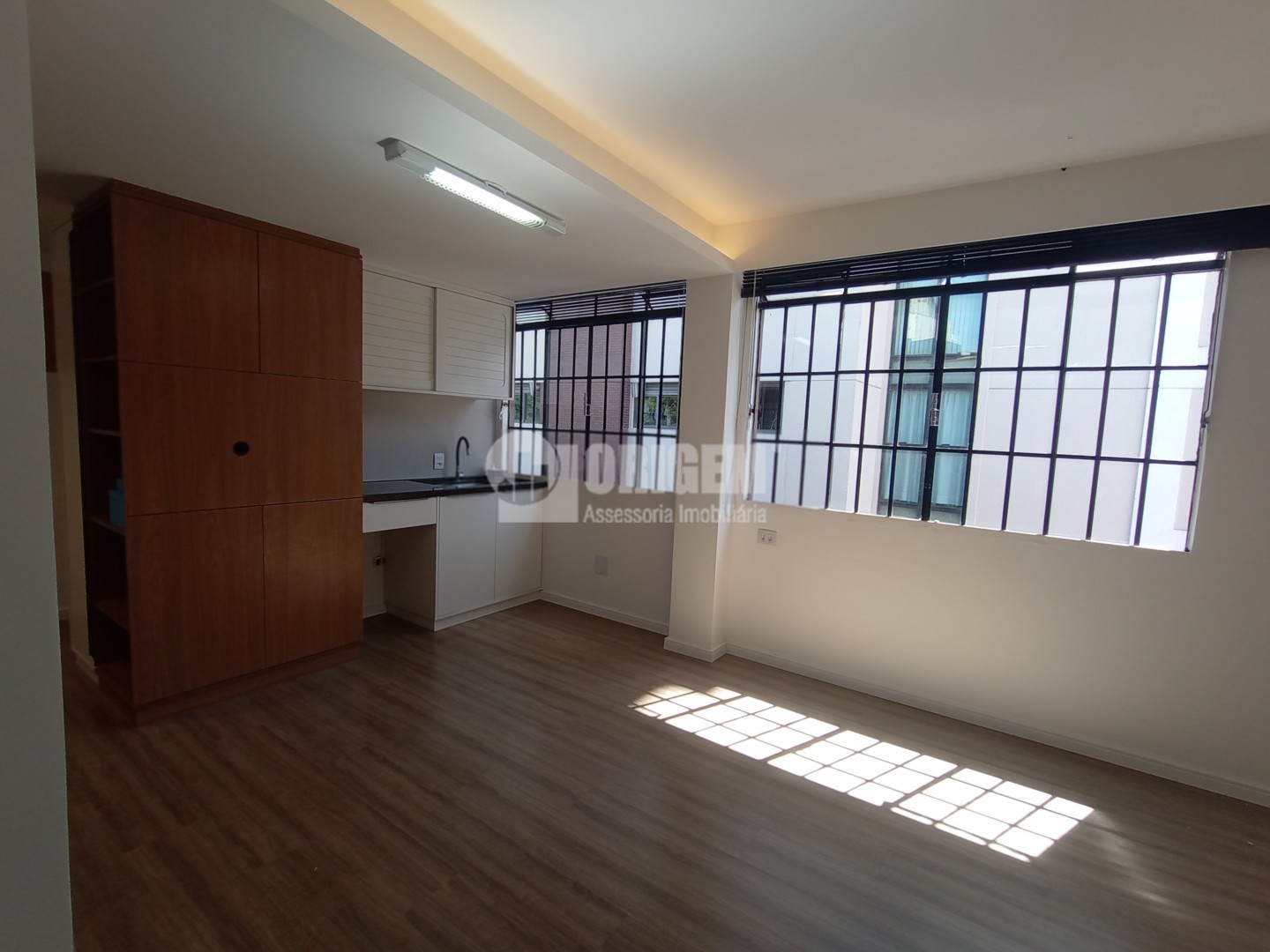 Sala Comercial para locacao no Bigorrilho em Curitiba com 38m² por R$ 1.877,77