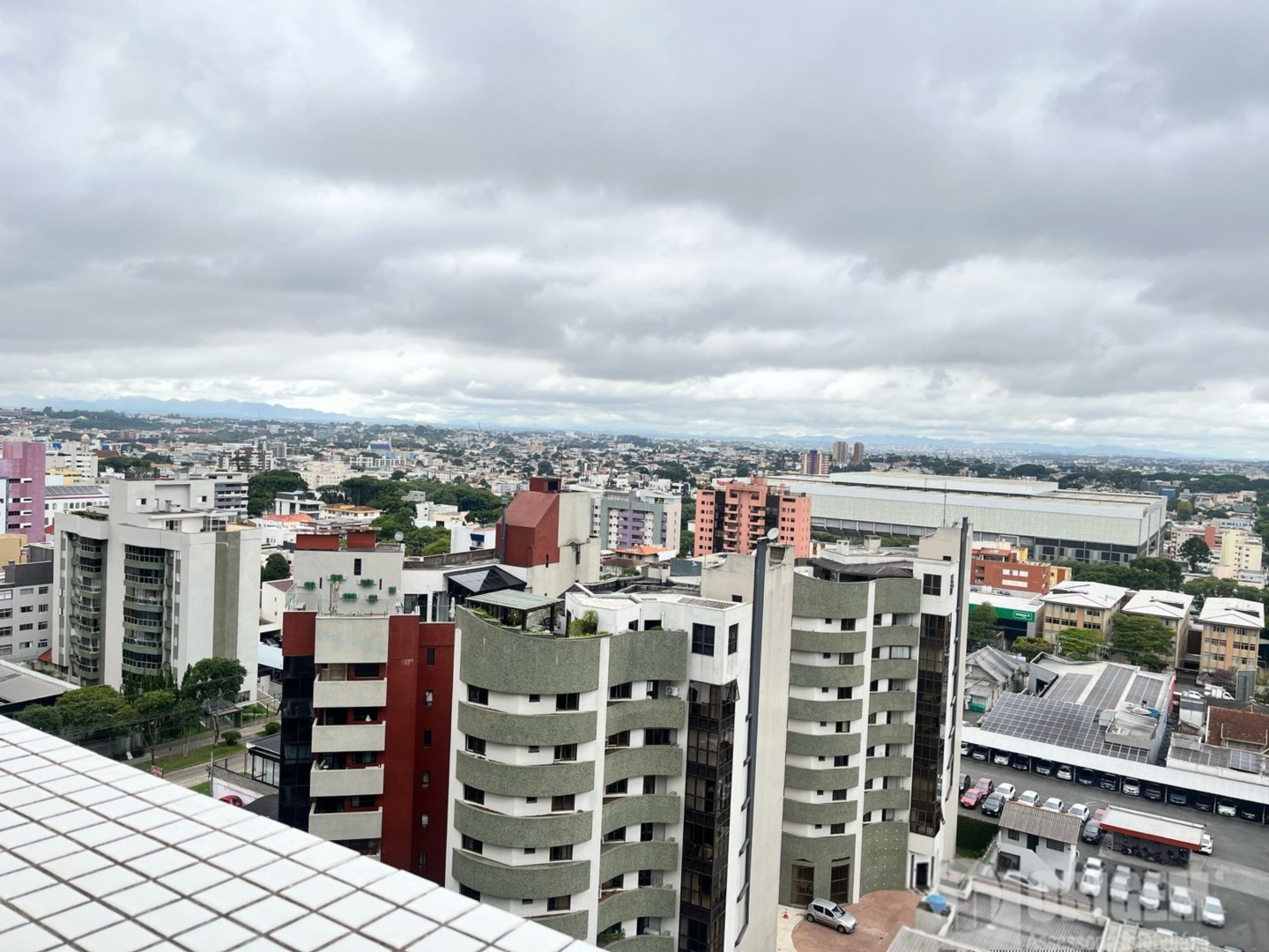Sala Comercial para locacao no Agua Verde em Curitiba com 54,14m² por R$ 2.777,78