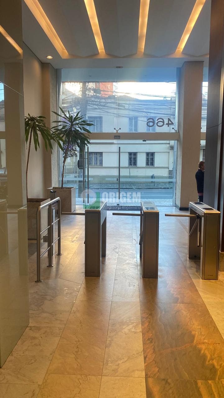 Cjto Comercial/sala para venda no Centro em Curitiba com 35,45m² por R$ 360.000,00