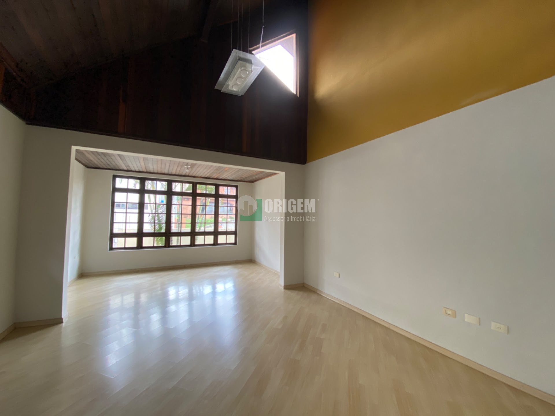 Casa Residencial para vendalocacaovenda e locacao no Santa Felicidade em Curitiba com 328m² por R$ 1.490.000,006.666,66