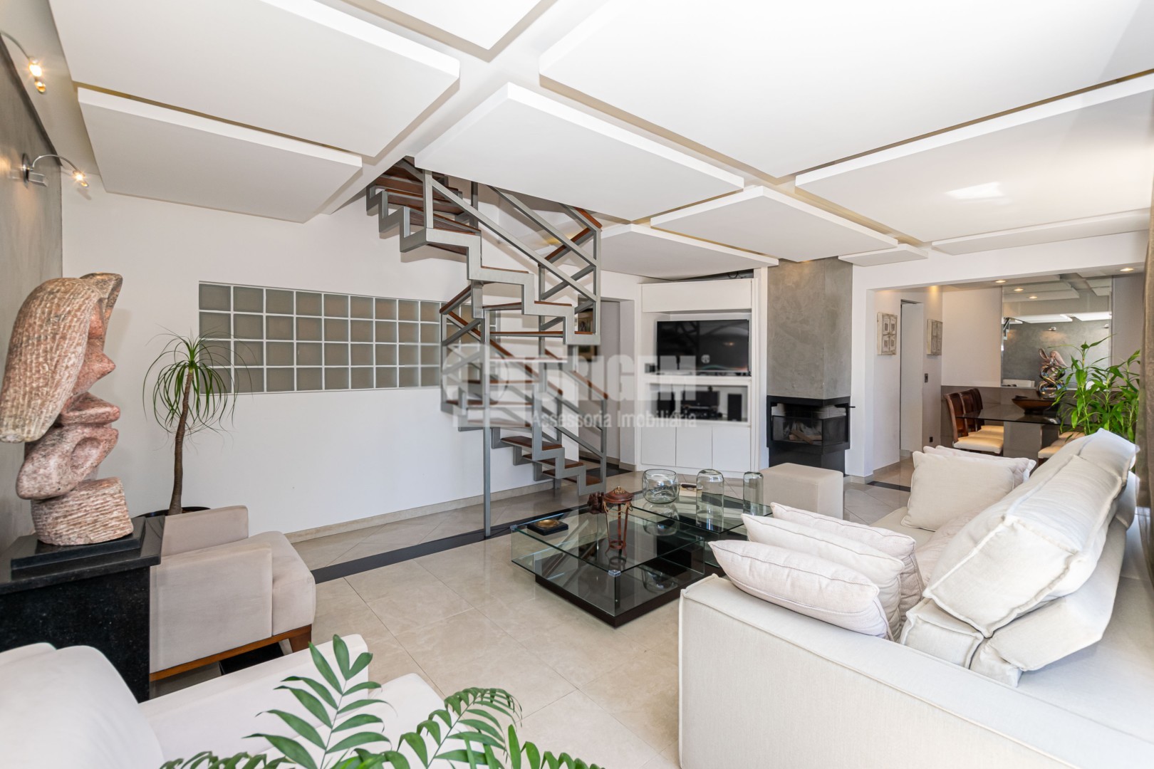 Apartamento para vendalocacaovenda e locacao no Alto da Rua XV em Curitiba com 190,36m² por R$ 898.000,006.800,00