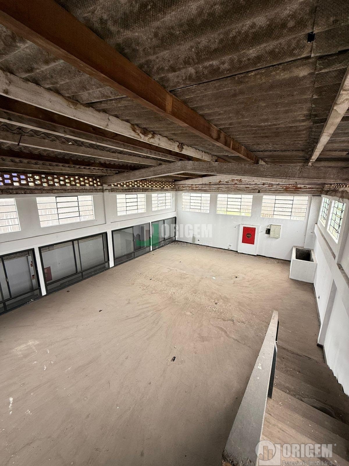 Barracão/galpão para locacao no Reboucas em Curitiba com 403m² por R$ 6.000,00