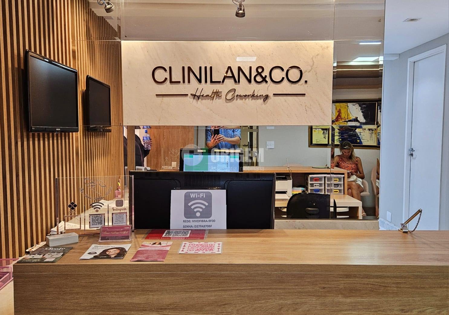 Cjto Comercial/sala para locacao no Centro em Curitiba com 0m² por R$ 4.000,00