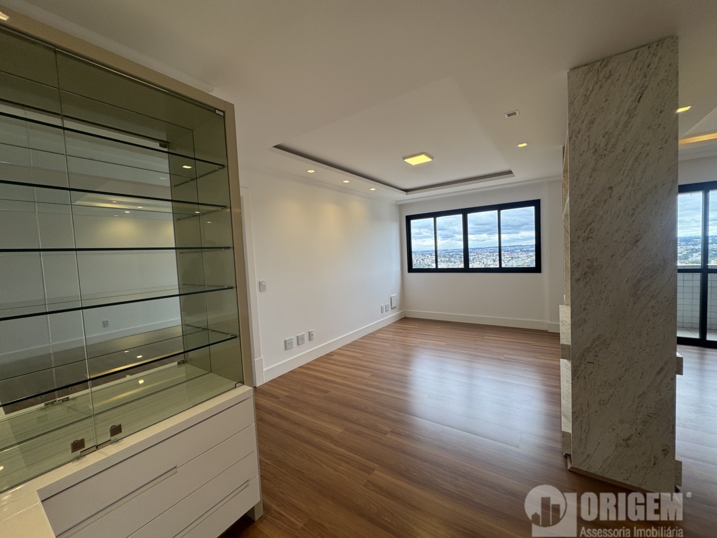 Apartamento para locacao no Batel em Curitiba com 200m² por R$ 6.500,00