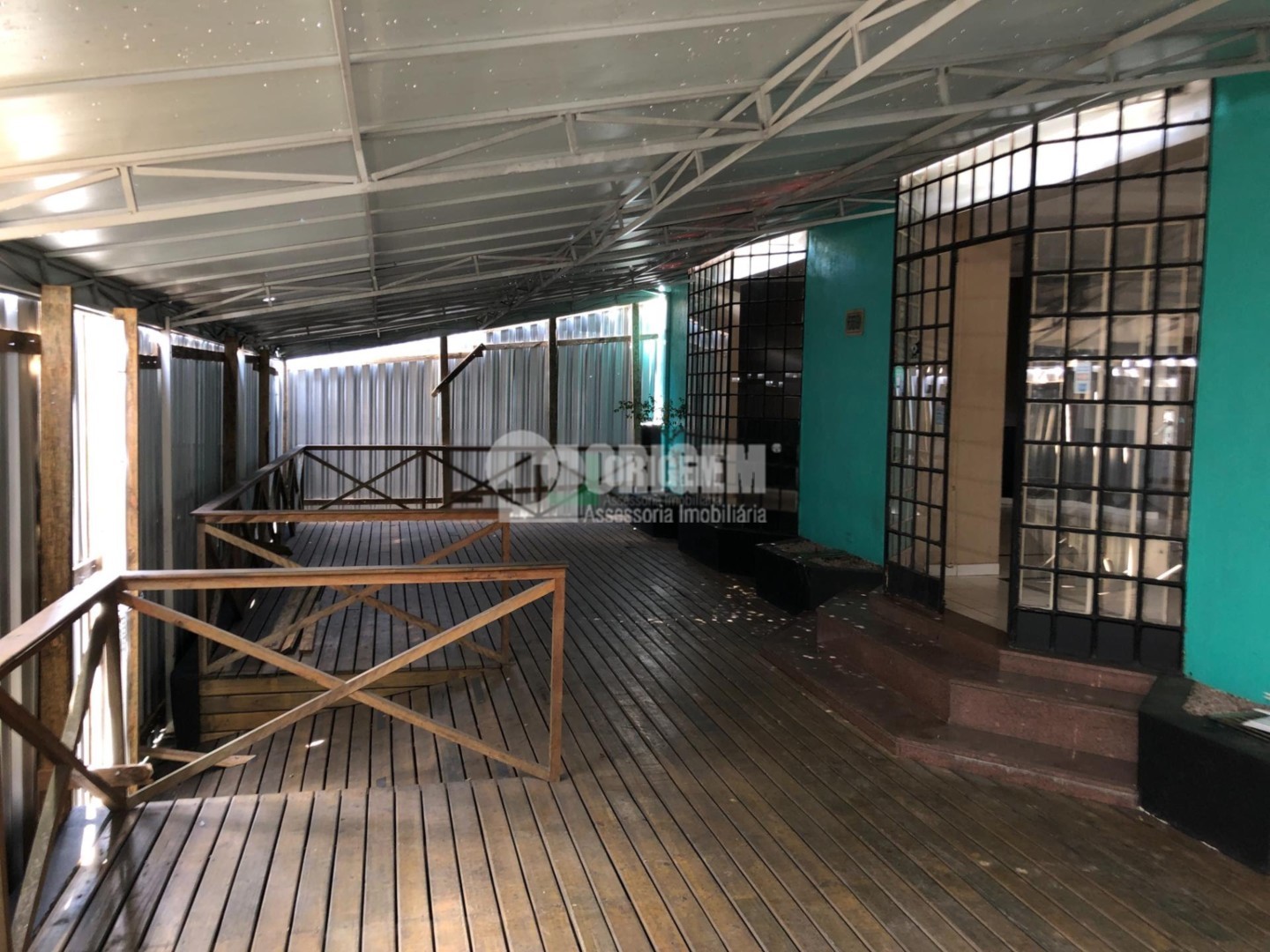 Casa Comercial para locacao no Taruma em Curitiba com 191m² por R$ 6.666,66