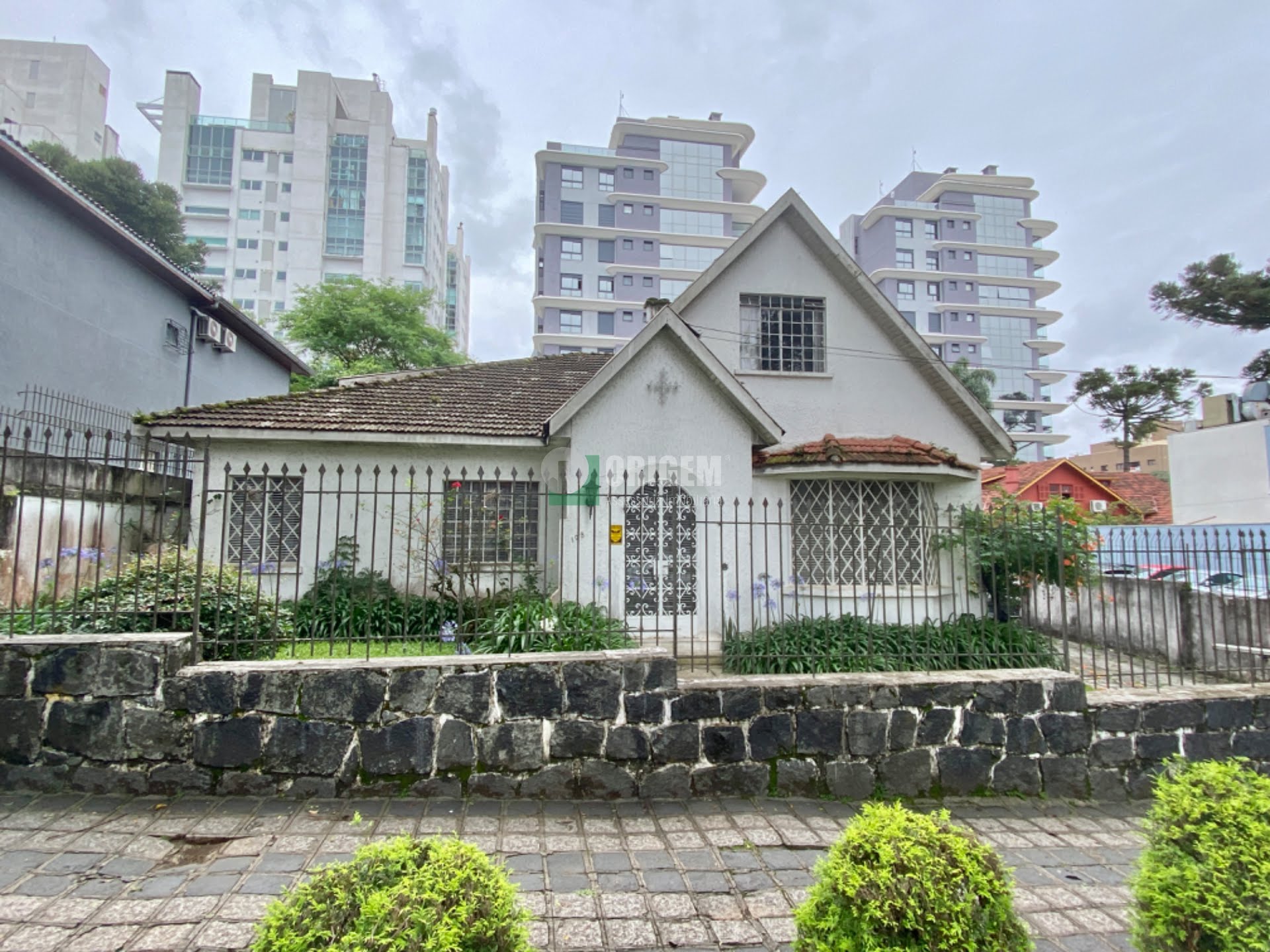 Casa Comercial para locacao no Bigorrilho em Curitiba com 164,83m² por R$ 17.222,22