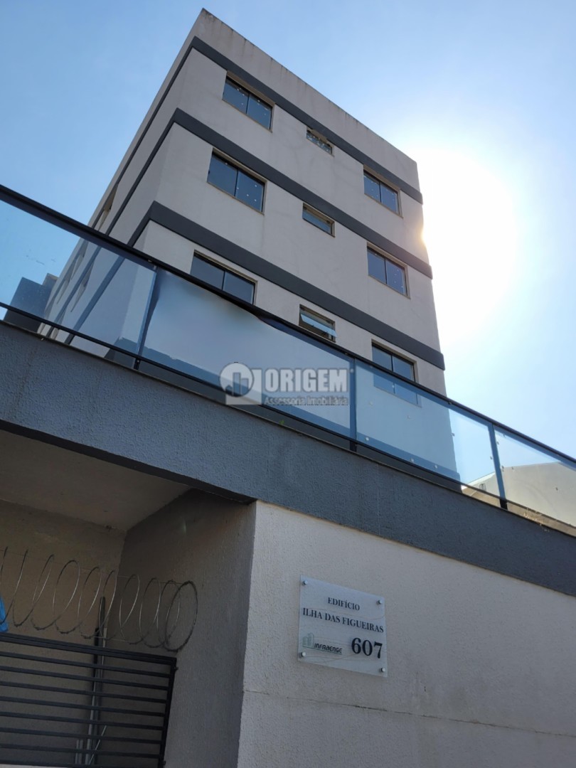 Apartamento para venda no Guarani em Colombo com 58,57m² por R$ 254.900,00