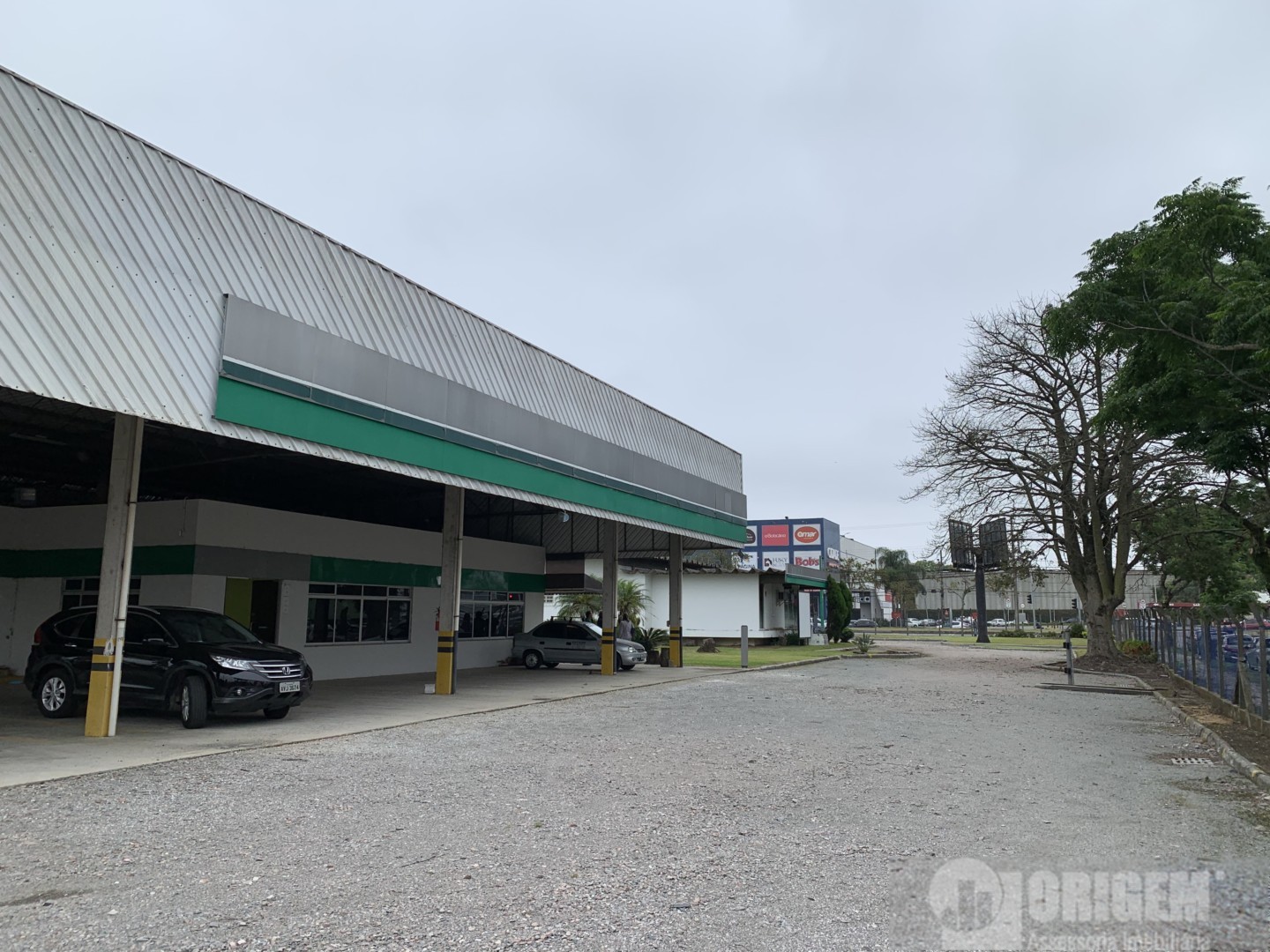 Loja para locacao no Hauer em Curitiba com 3.560m² por R$ 30.000,00