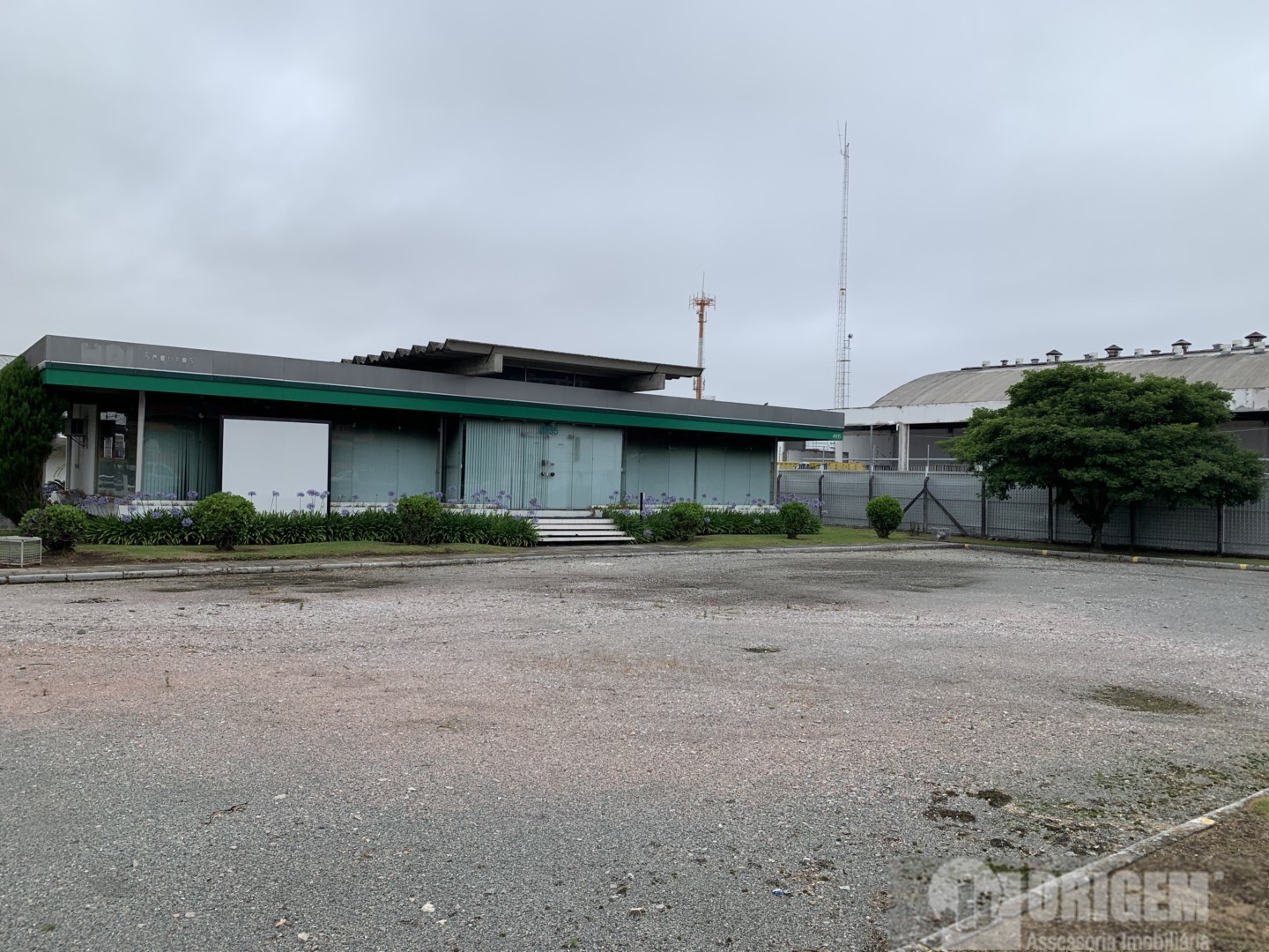 Loja para locacao no Hauer em Curitiba com 3.560m² por R$ 30.000,00
