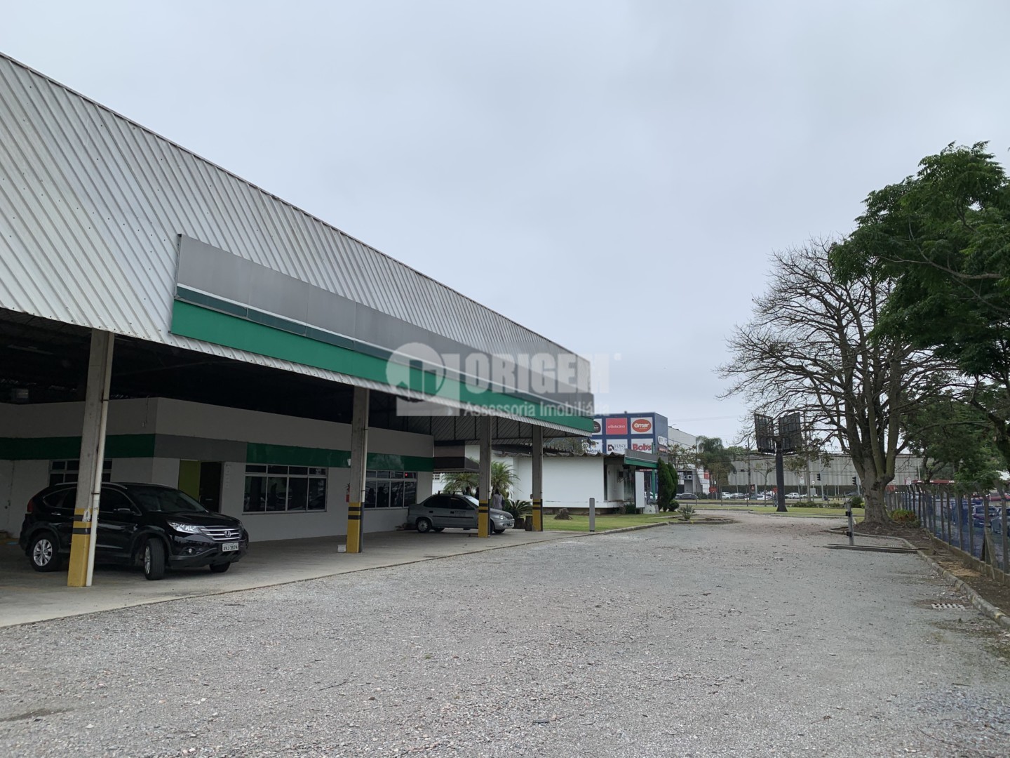 Barracão/galpão para locacao no Hauer em Curitiba com 3.560m² por R$ 32.000,00