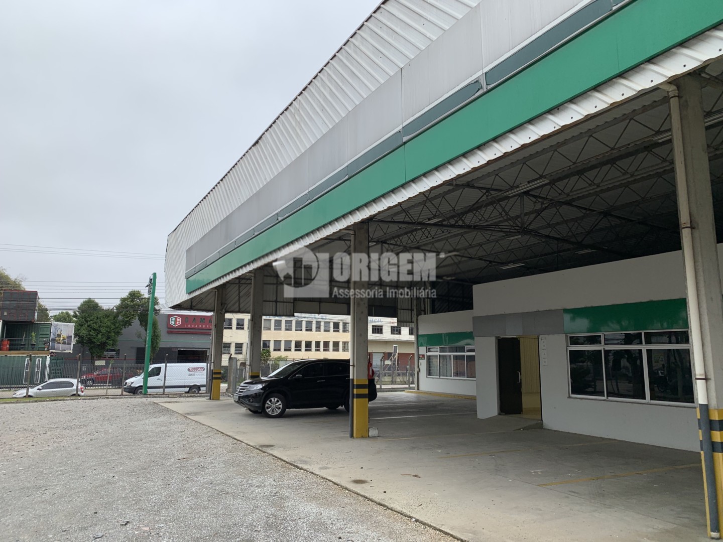 Barracão/galpão para locacao no Hauer em Curitiba com 3.560m² por R$ 32.000,00