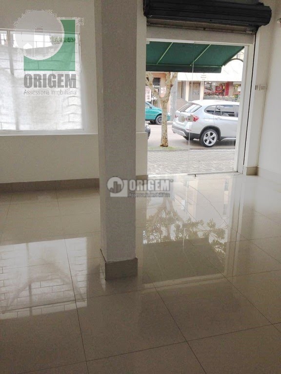 Loja para locacao no Reboucas em Curitiba com 25m² por R$ 1.800,00