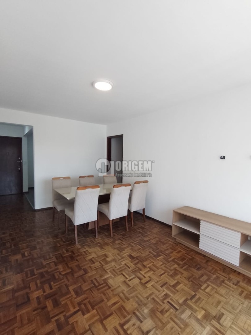 Apartamento para locacao no Agua Verde em Curitiba com 102m² por R$ 3.544,44