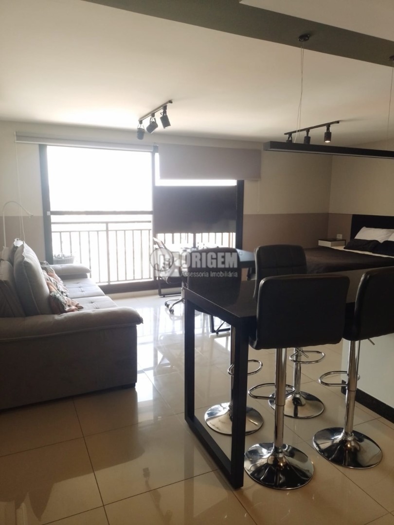 Studio para locacao no Centro em Curitiba com 59m² por R$ 2.877,77