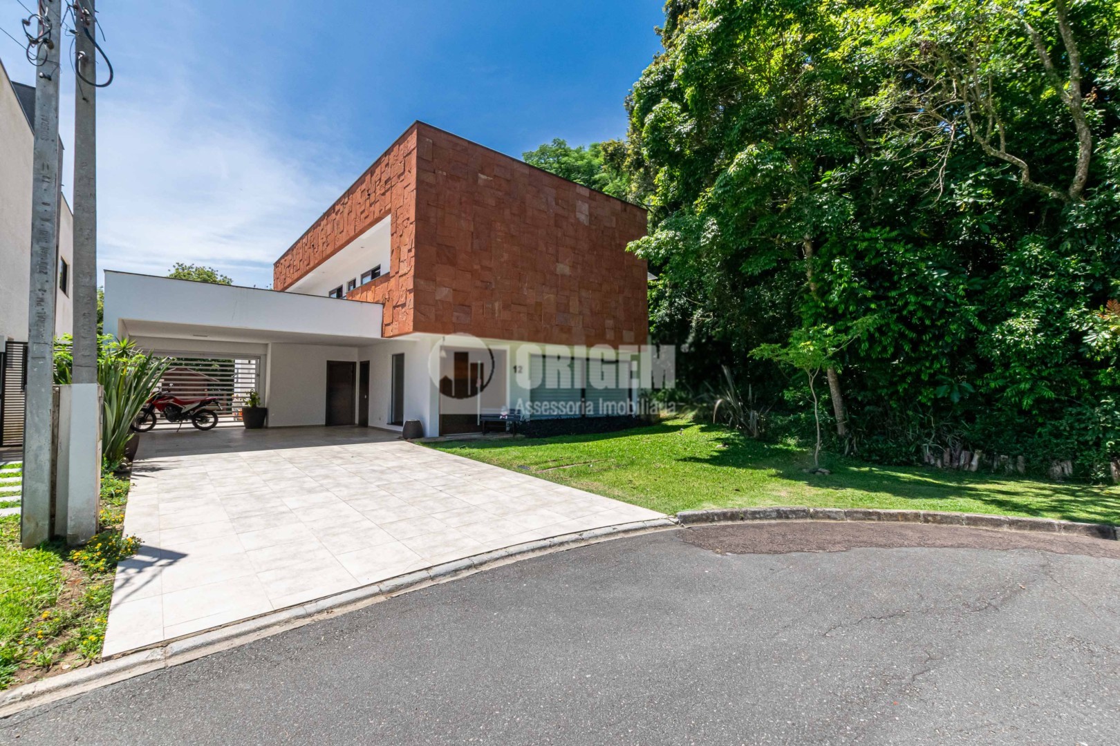 Casa de Condominio para vendalocacaovenda e locacao no Abranches em Curitiba com 675m² por R$ 3.190.000,0019.000,00