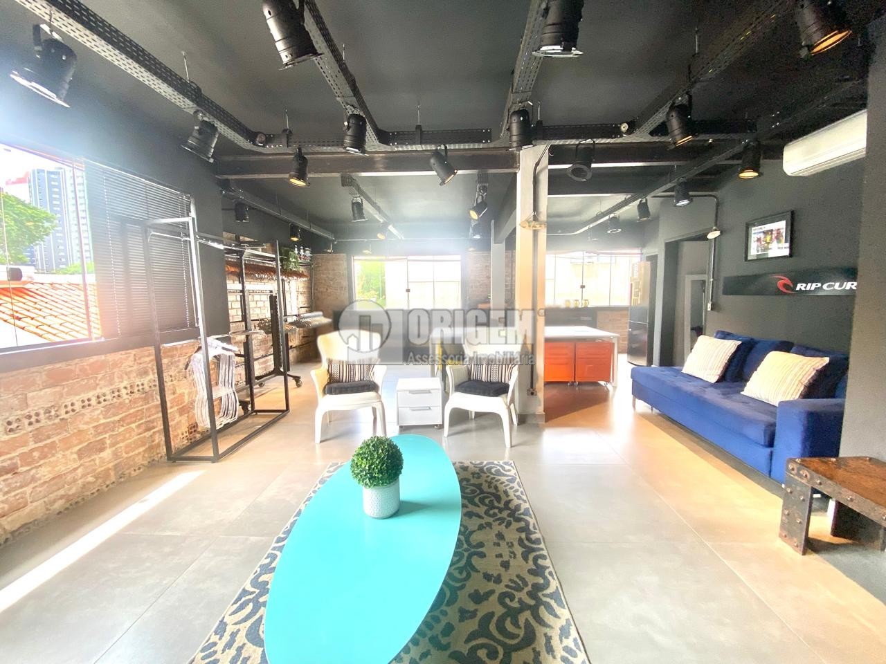 Sala Comercial para venda no Agua Verde em Curitiba com 150m² por R$ 680.000,00