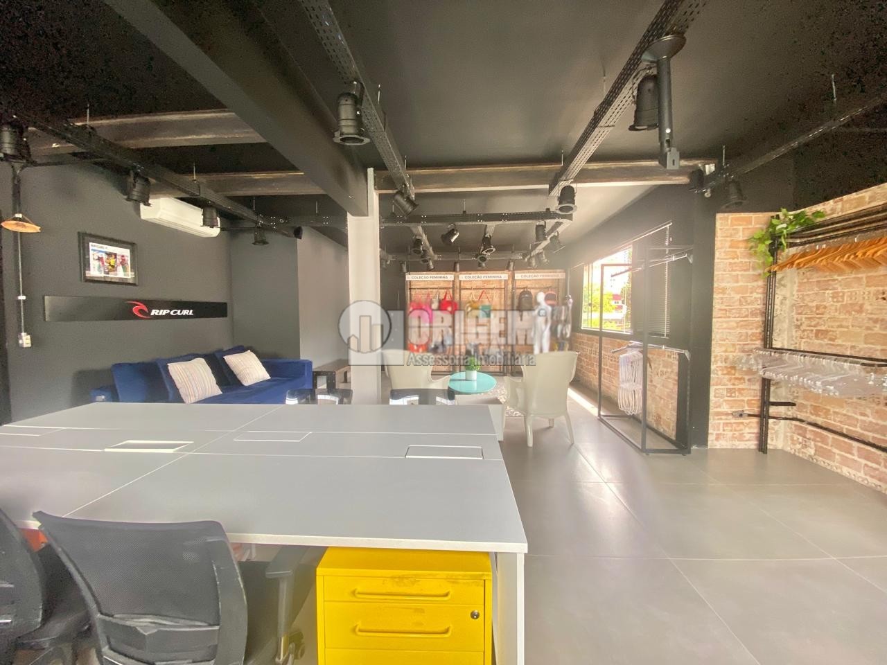 Sala Comercial para venda no Agua Verde em Curitiba com 150m² por R$ 680.000,00