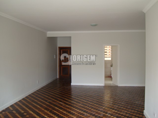Apartamento para locacao no Centro em Curitiba com 135m² por R$ 2.777,77