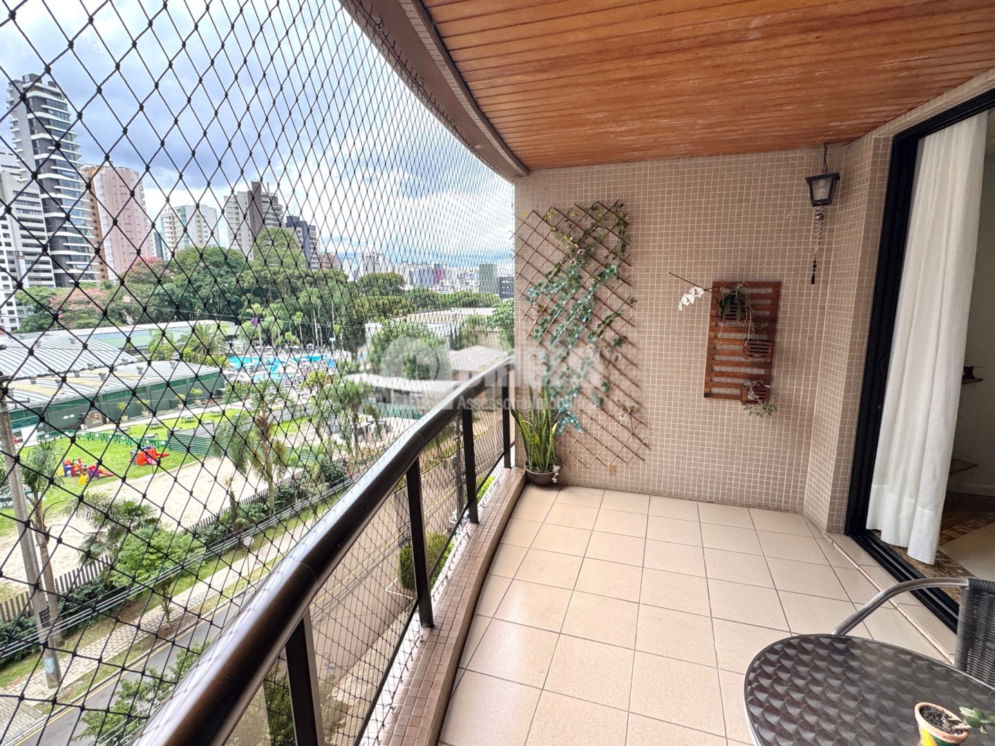 Apartamento para venda no Agua Verde em Curitiba com 280m² por R$ 2.200.000,00