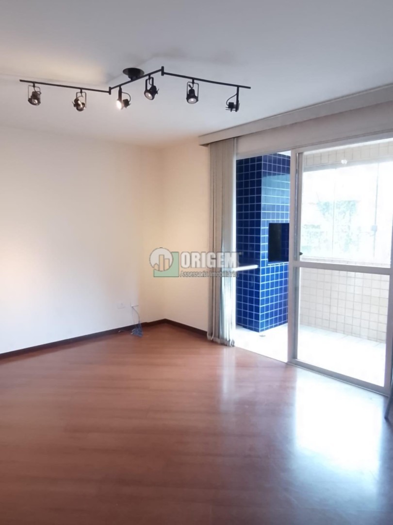 Apartamento para locacao no Mossungue em Curitiba com 95m² por R$ 3.222,22