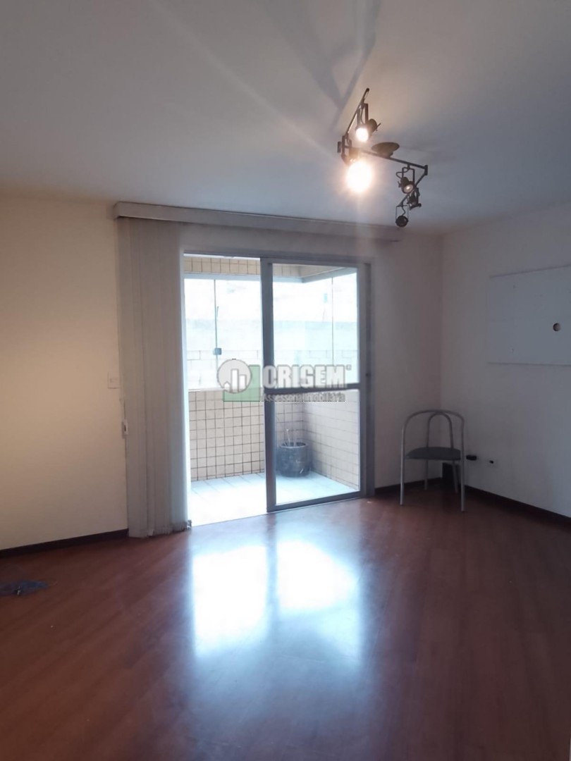 Apartamento para locacao no Mossungue em Curitiba com 95m² por R$ 3.222,22