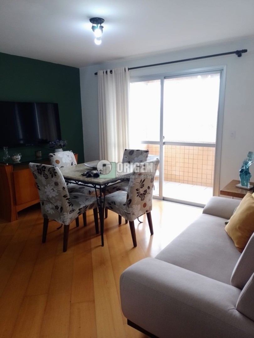 Apartamento para locacao no Mossungue em Curitiba com 95m² por R$ 3.111,11