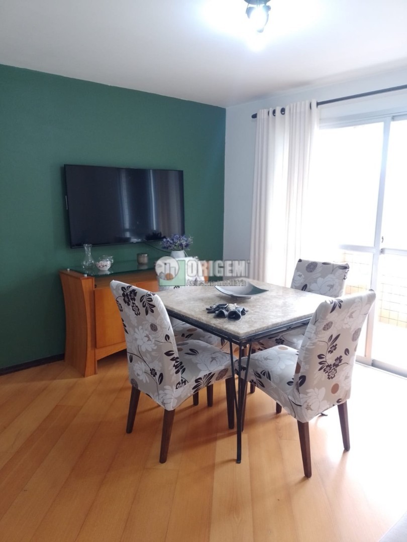 Apartamento para locacao no Mossungue em Curitiba com 95m² por R$ 3.111,11