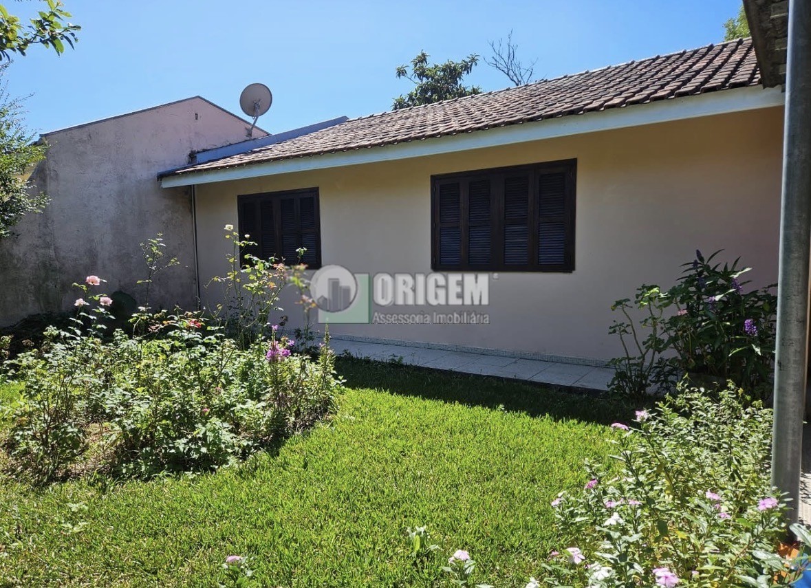 Casa Residencial para locacao no Boqueirao em Curitiba com 250m² por R$ 3.888,89