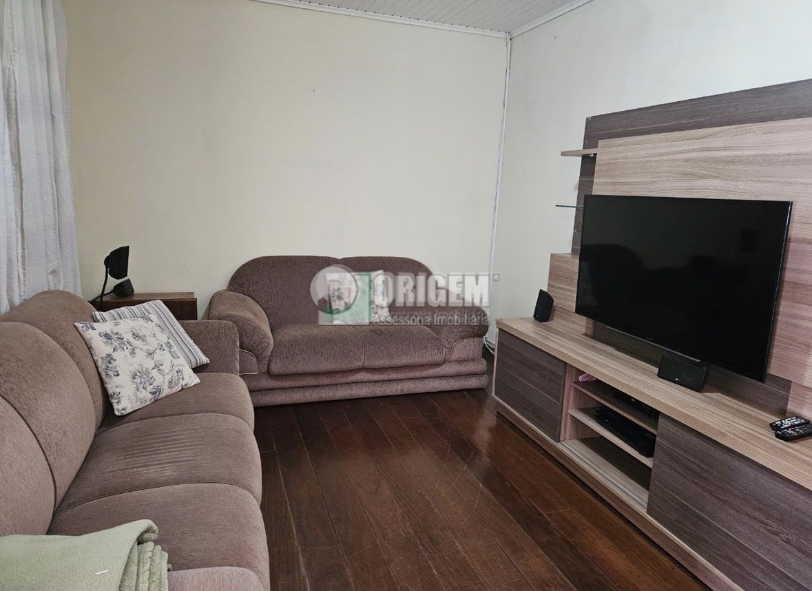 Casa Residencial para locacao no Boqueirao em Curitiba com 250m² por R$ 3.888,89